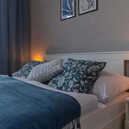 Tower Orchid & Amber *