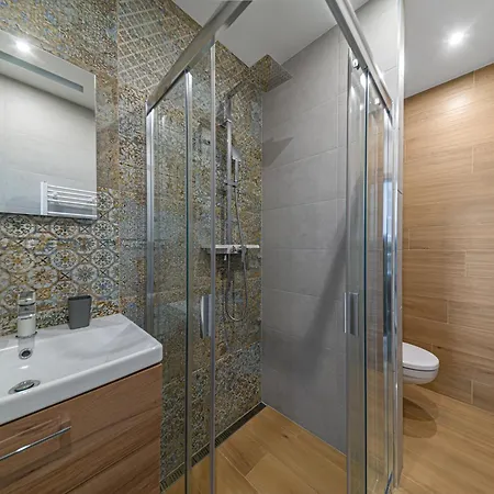 Tower Orchid & Amber Apartmán