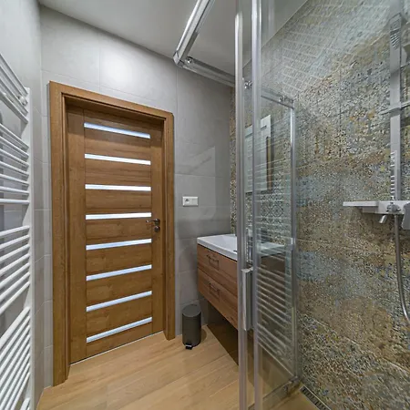 Tower Orchid & Amber *