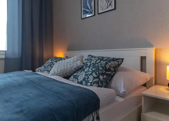 Tower Orchid & Amber *